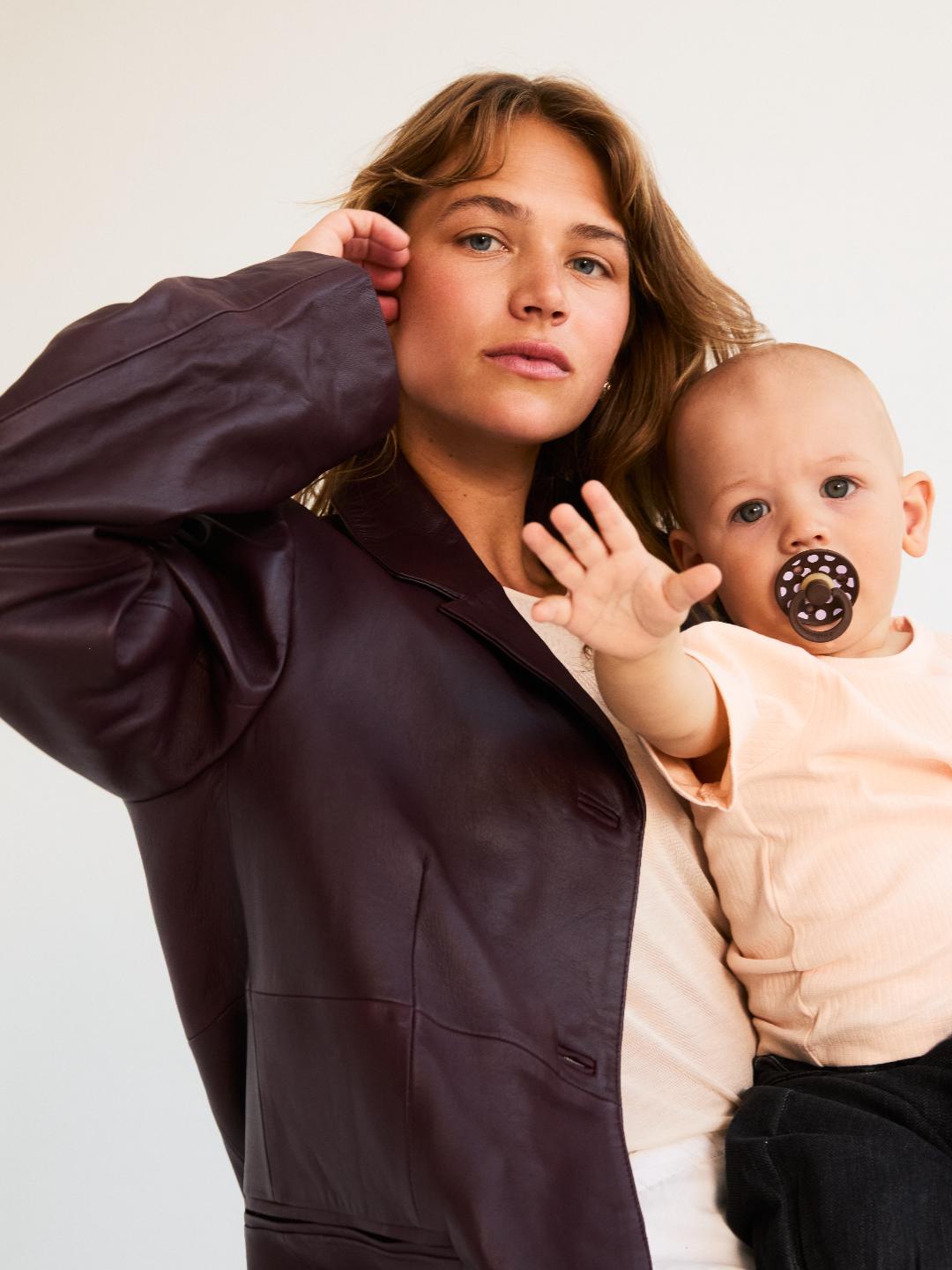 BIBS Studio Collection Colour Roudn Pacifiers Polka Dot, BIBS Studio Polka Dot kollektsioon, kirsikujulised lutid, all-groups