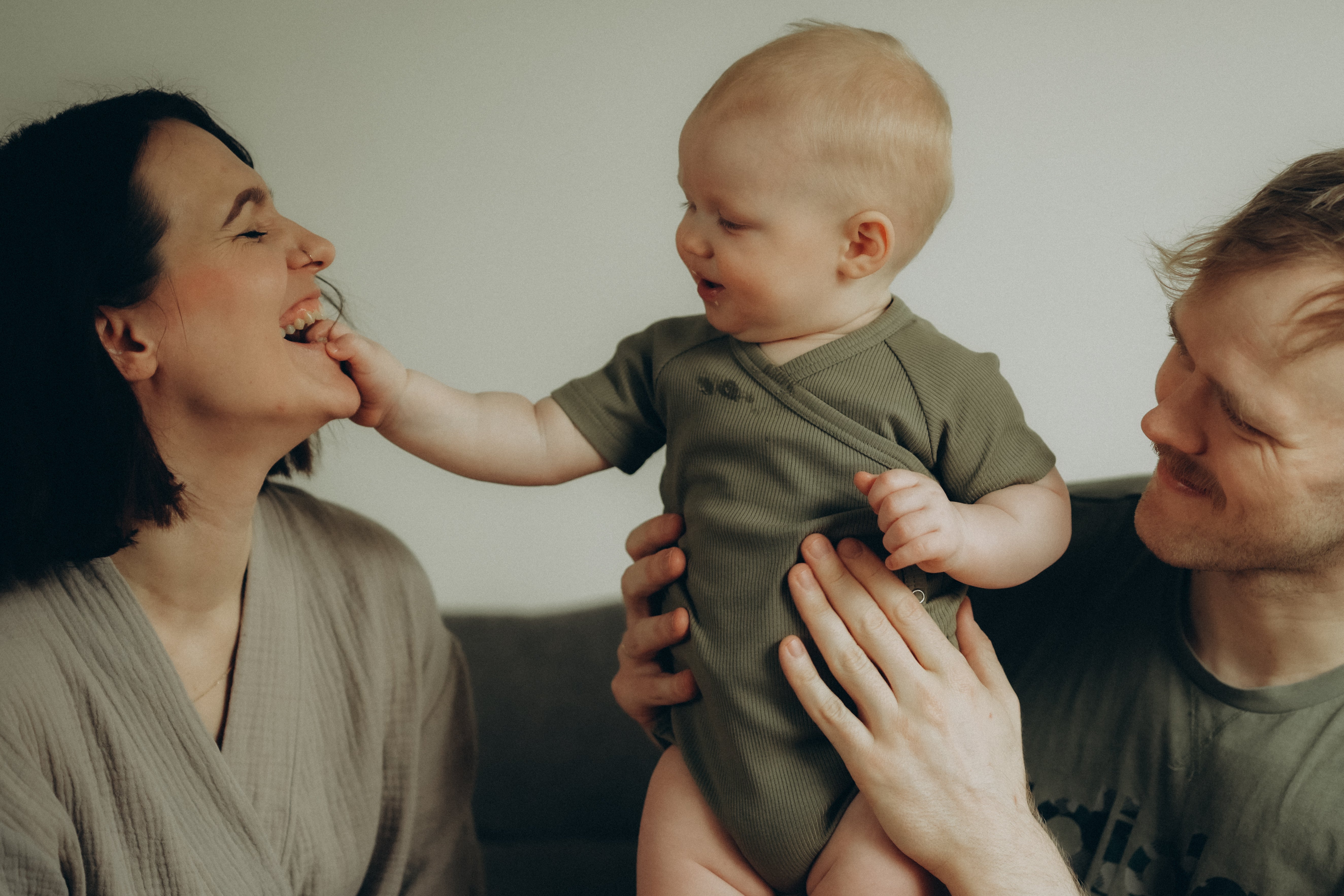 Babyluv Studio ribbed short sleeve wrap bodysuit, Babyluv Studio beebi lühikeste varrukatega hõlmikbodi, all-groups