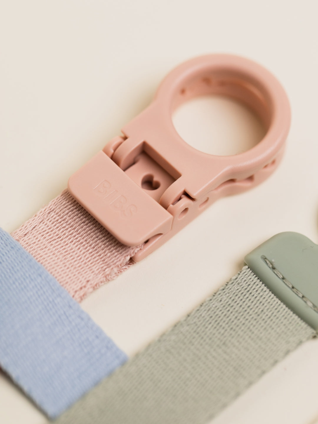 Bibs Loop Pacifier Clip, BIBS Loop lutikett aasaga, all-groups