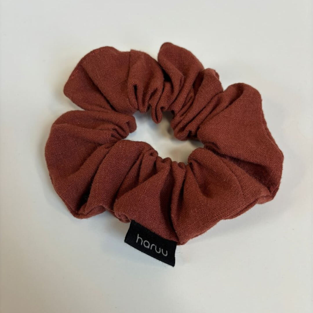 Haruu linen scrunchie, Haruu linane patsikumm, brick red, telliskivipunane