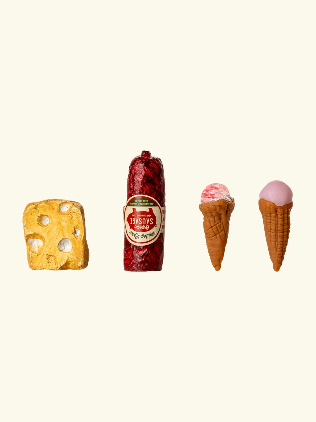 Maileg Mouse fridge off-white, Mailge hiirte külmkapp