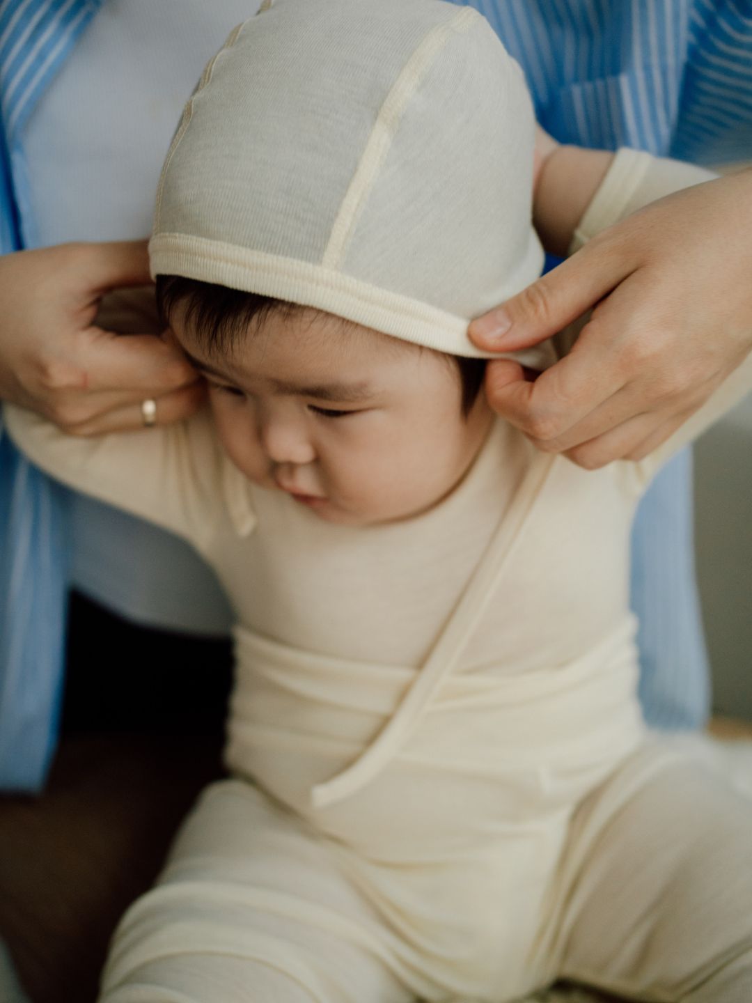 merino-silk-bonnet-hat-siivillane-beebimüts