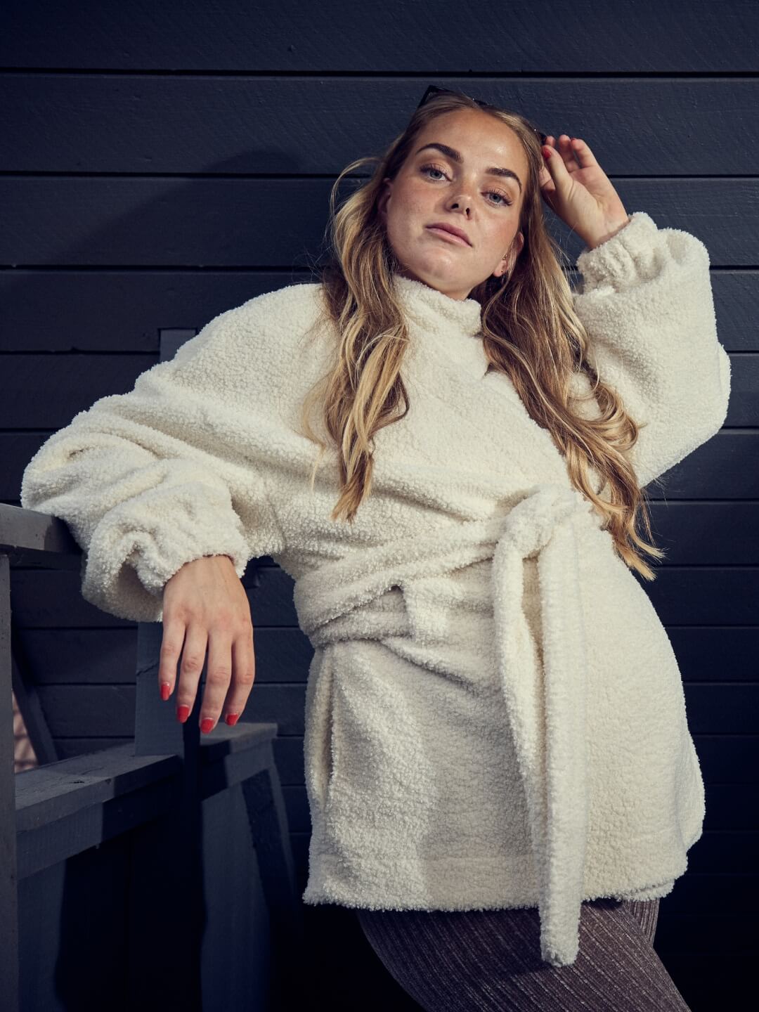 Najell carrying jacket, Najell lapsekandmisjakk, lapsekandmisjope, teddy white, all-groups