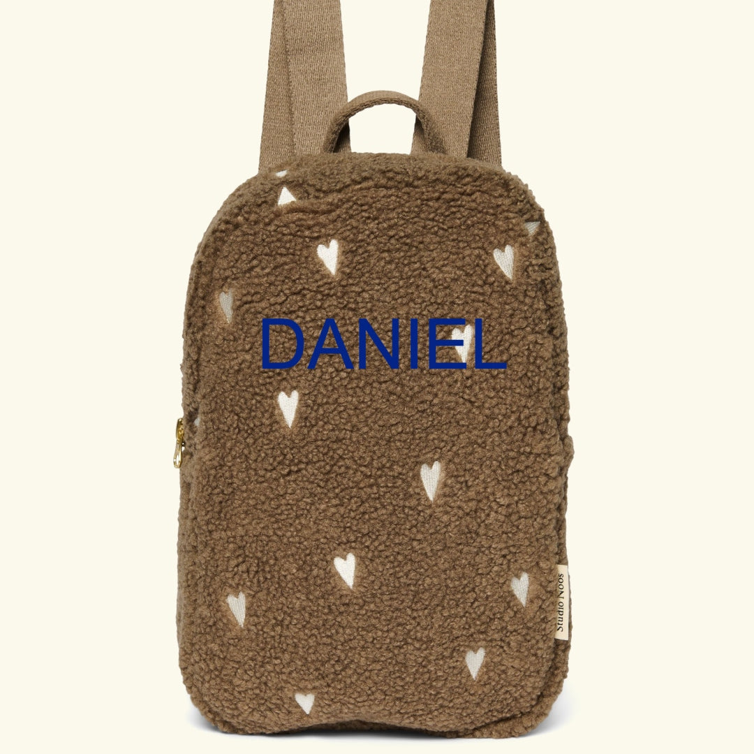 Studio Noos personalized backpack brown hearts, Studio Noos nimeline seljakott tikitud nimega Brown südametega