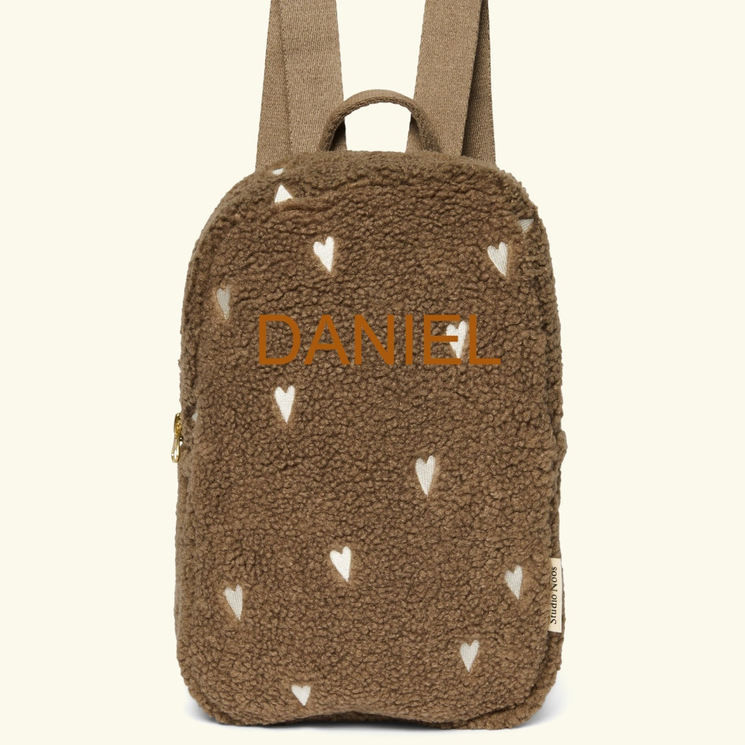 Studio Noos personalized backpack brown hearts, Studio Noos nimeline seljakott tikitud nimega Brown südametega