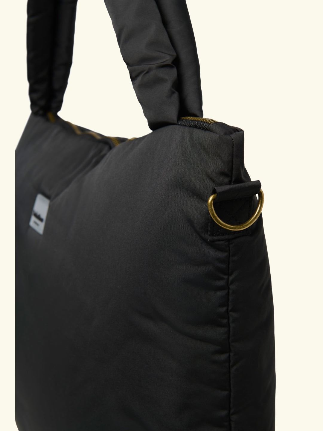 Studio Noos puffy diaper bag black, Studio Noos puffy mähkmekott must