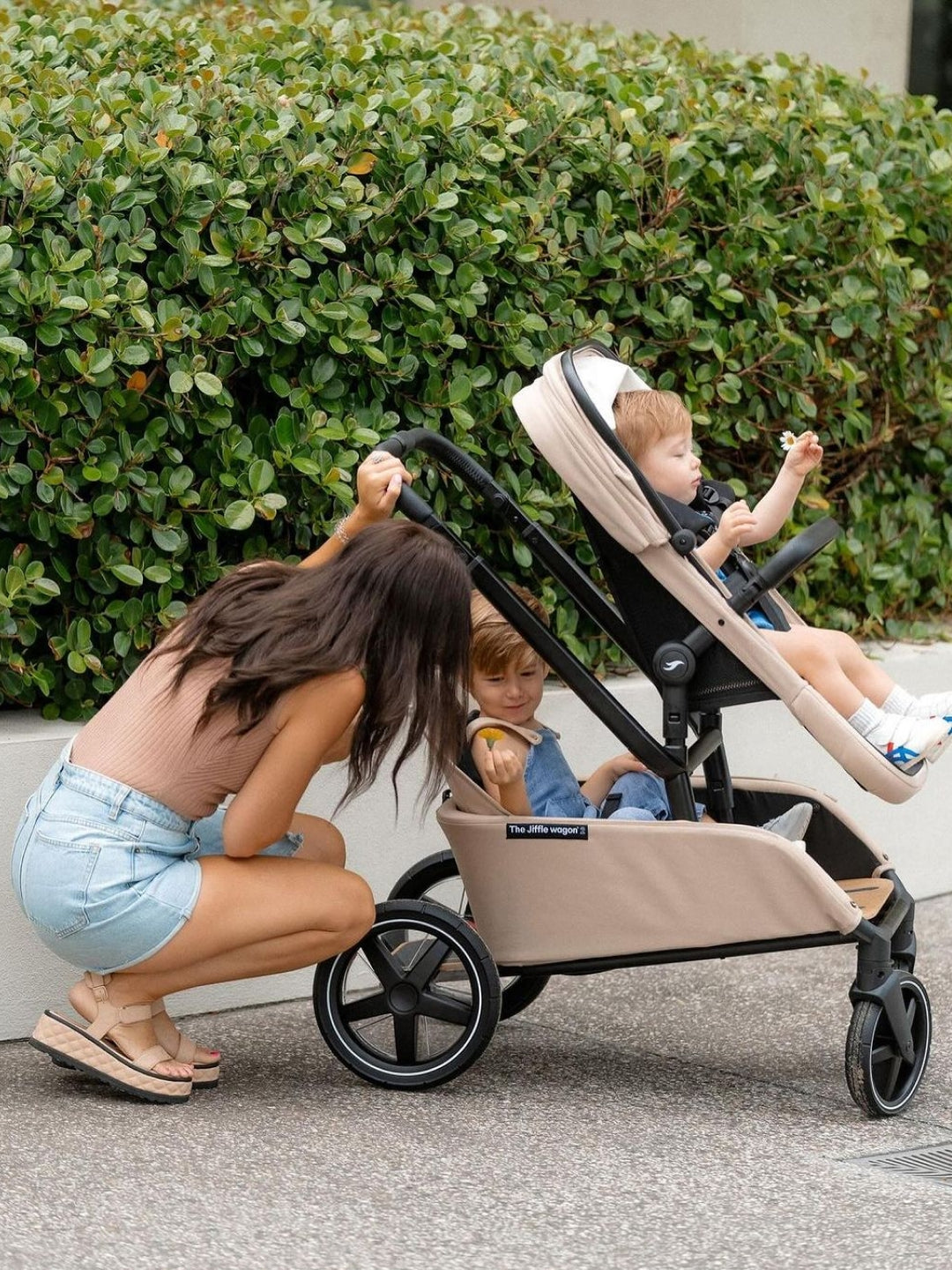 The Jiffle Wagon 6in1, The Jiffle Wagon 6in1 vankrikomplekt - lapsevanker, jalutuskäru, seisulaud, hoiukorv, järelveetav käru, kahe lapse käru, all-groups