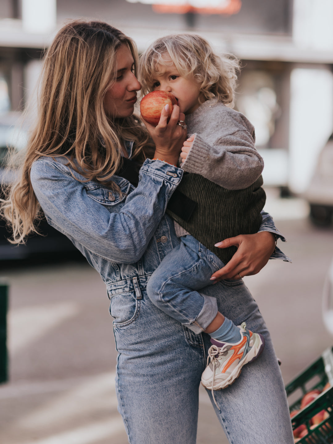 Wildride toddler carrier coudroy olive green, Wildride väikelapse kandekott olive green