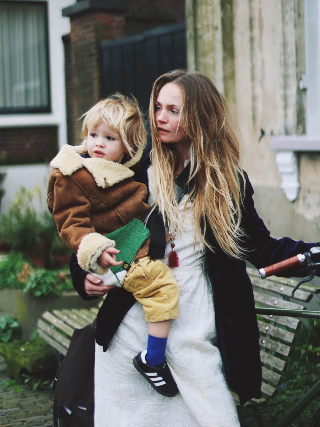 Wildride toddler swing carrier, Green Graphic, Wildride väikelapse kandekott, Green Graphic muster