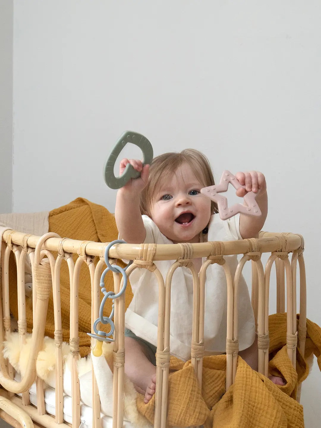 BIBS Baby Bitie Teether heart, BIBS Baby Bitie närimisrõngas süda, all-groups