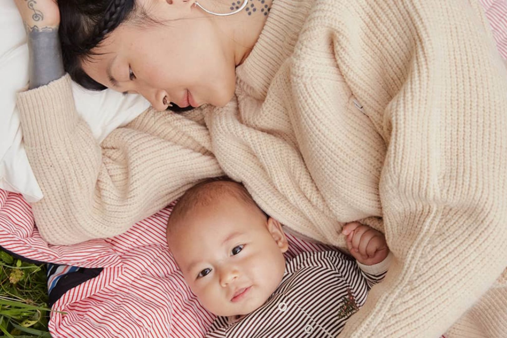 Nursing Moms Need Fashion Too  Breastfeeding fashion, Fashion, Postpartum  fashion