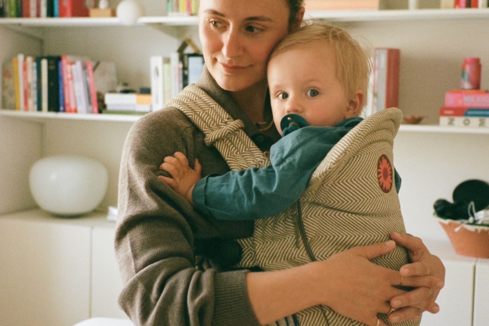 Moova - The World's First Baby Carrier that Support Your Baby's Motor Development