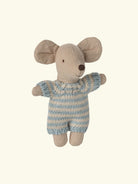 Maileg Baby Mouse in carry cot, Maileg beebihiir kandekotis
