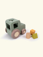 Filibabba pull along tractor with shape shorter, Filibabba järelveetav traktor koos kujundite sorteerijaga