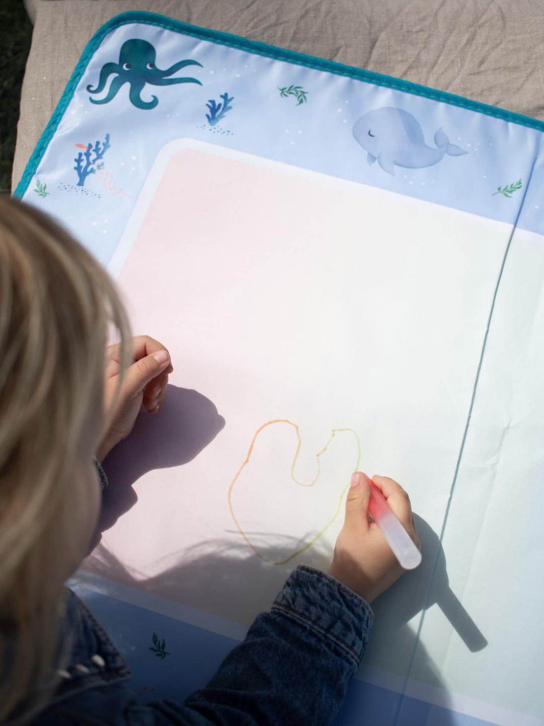 Filibabba Water Drawing Mat, Christian's Whale Tales, Filibabba veega joonistusmatt vaalateemaline