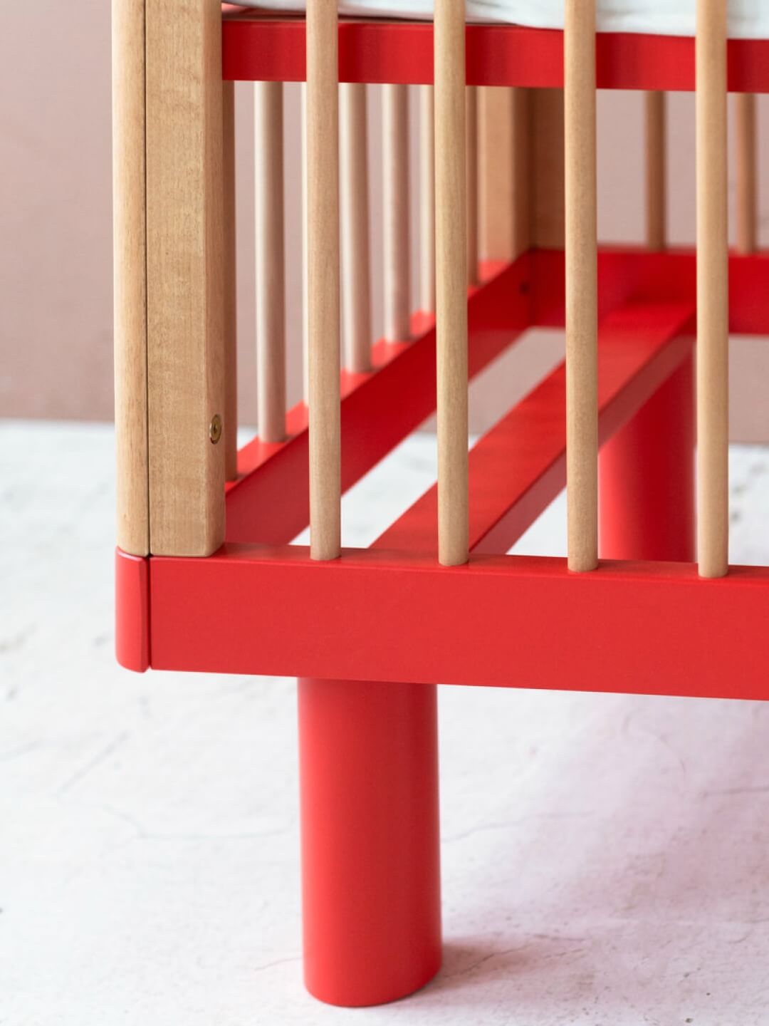 Karl & Fric Nox Cot + Conversion Rail - Natural Wood & Red – Babyluv