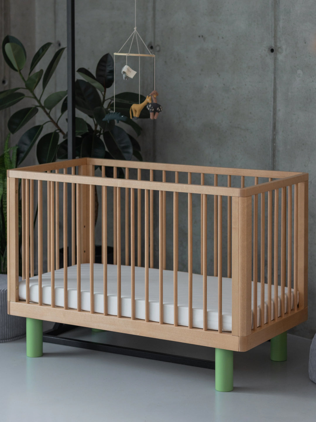 Karl & Fric Nox Cot + Conversion Rail - Natural Wood & Green – Babyluv