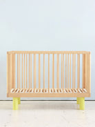 Karl & Fric Nox Cot - Natural Wood & Yellow, Karl & Fric Nox beebivoodi, võrevoodi, beebi võrevoodi