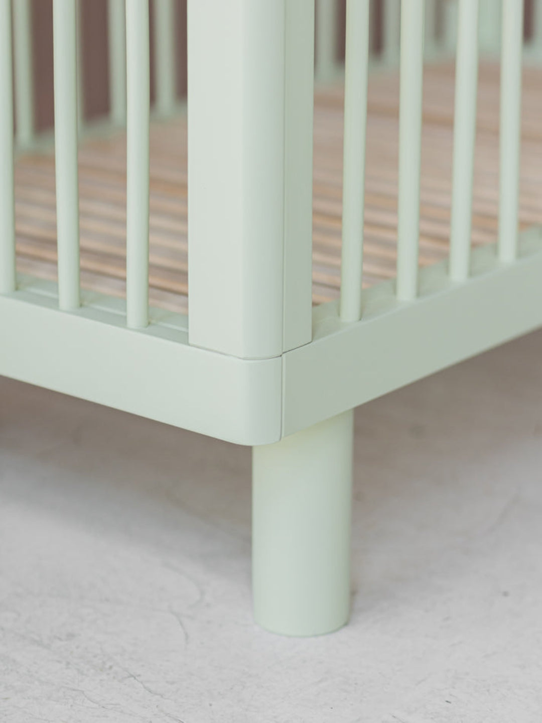 Karl & Fric Nox Cot + Conversion Rail - Pistachio – Babyluv