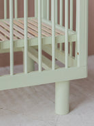 Karl & Fric Nox Cot in pistachio, Karl & Frix beebivoodi, võrevoodi Pistachio