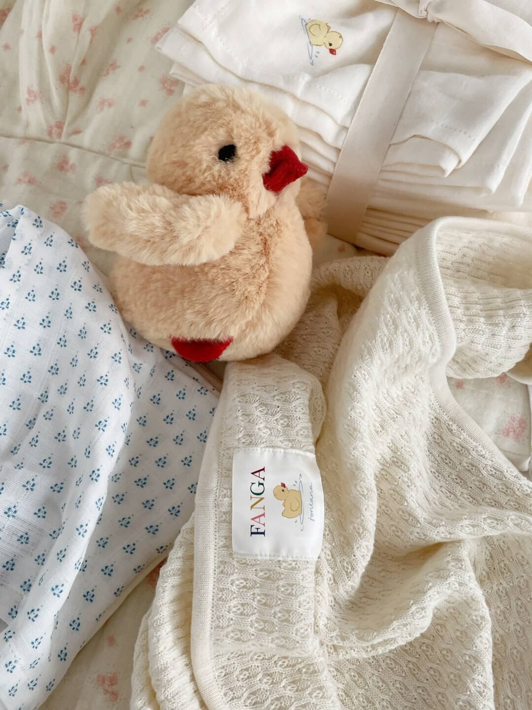Konges Sløjd Fanga Mio little duckling, väike pardike