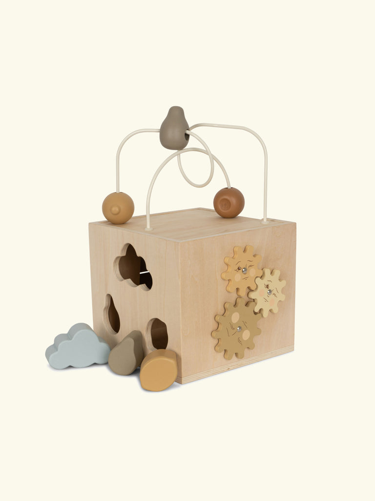 Konges Sløjd Wooden Activity Cube, puidust tegeluskuubik