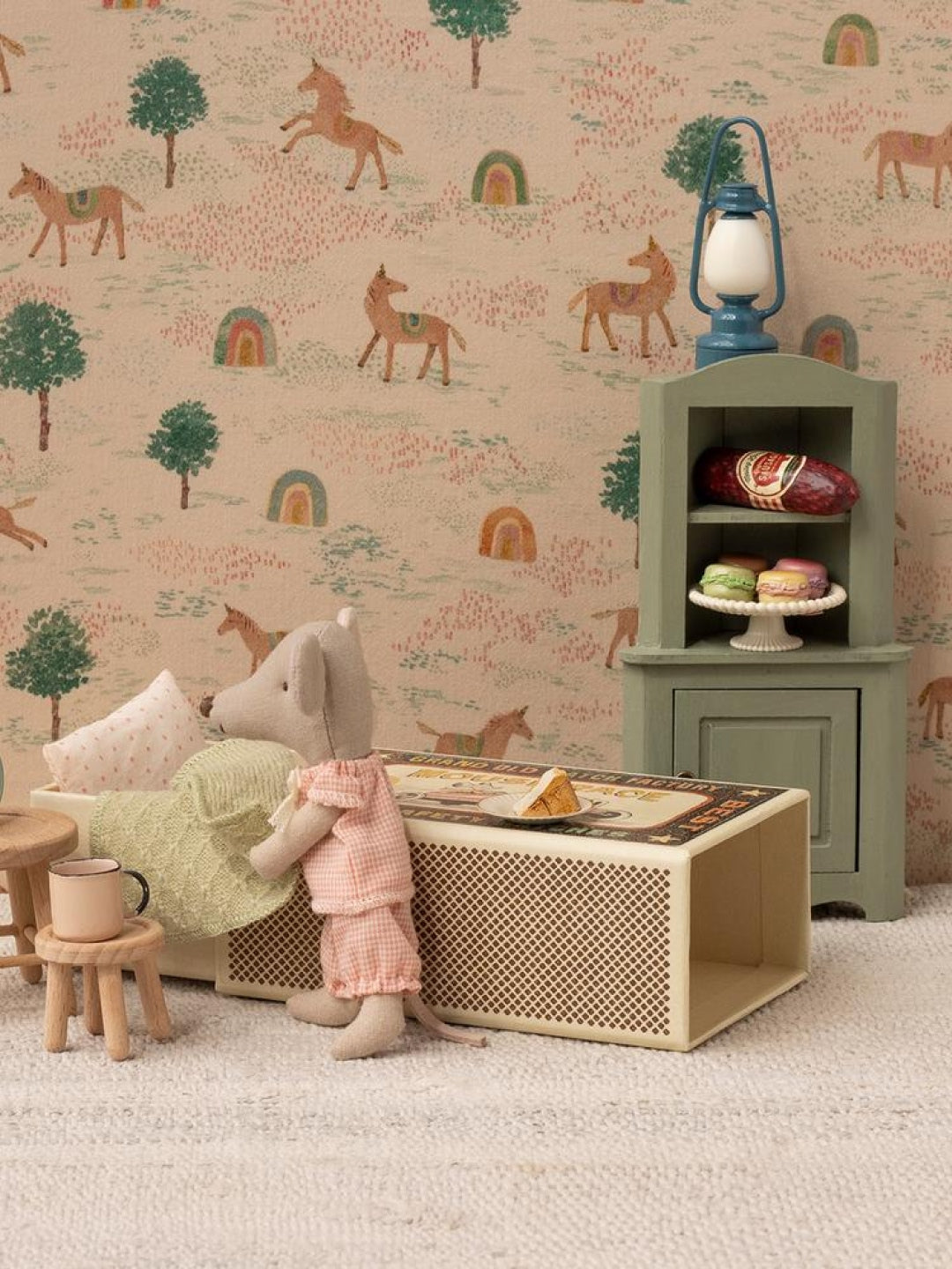 Maileg Corner Cabinet, Maileg hiirte nurgakapp