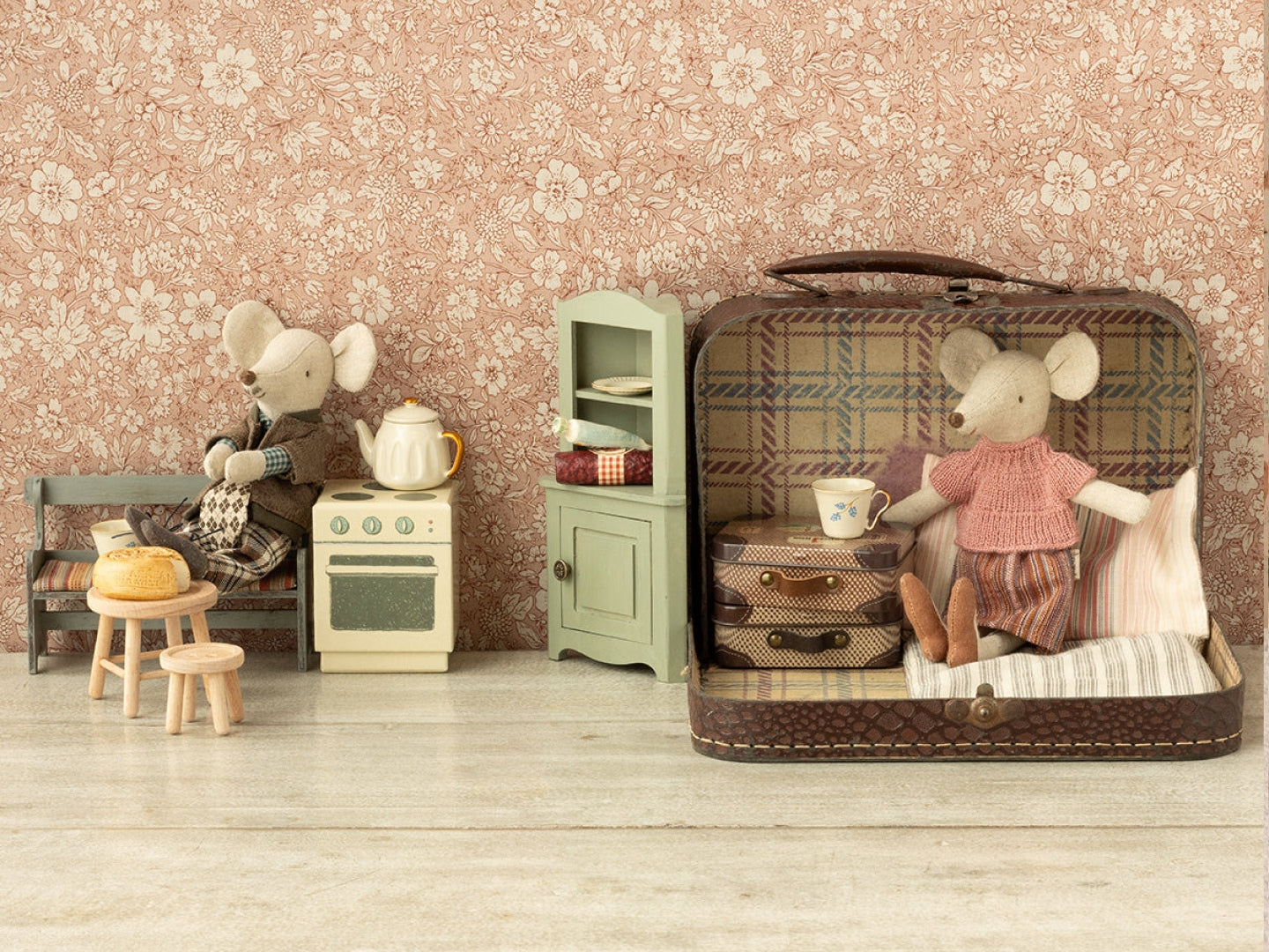 Maileg Corner Cabinet, Maileg hiirte nurgakapp