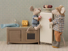 Maileg Mouse fridge off-white, Mailge hiirte külmkapp