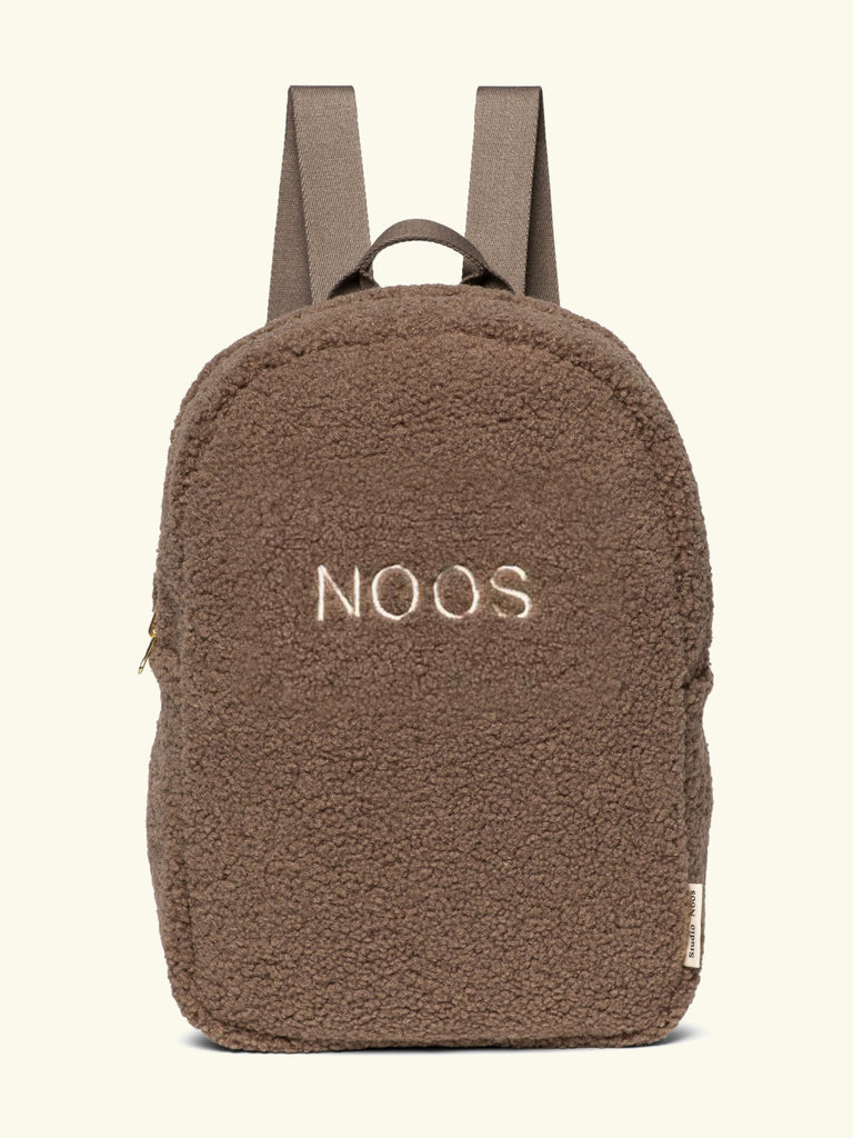 Studio Noos Personalized MIDI Backpack - Brown, Studio Noos nimeline midi seljakott – pruun, personaliseeritud seljakott, tikand off-white