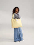 Studio Noos vegan leather mom bag, Studio Noos vegannahast mom bag, suur kott emale, butter yellow, all-groups